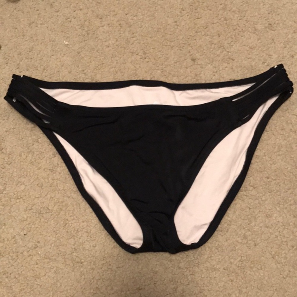 Shade and Shore Bikini Bottoms 👙